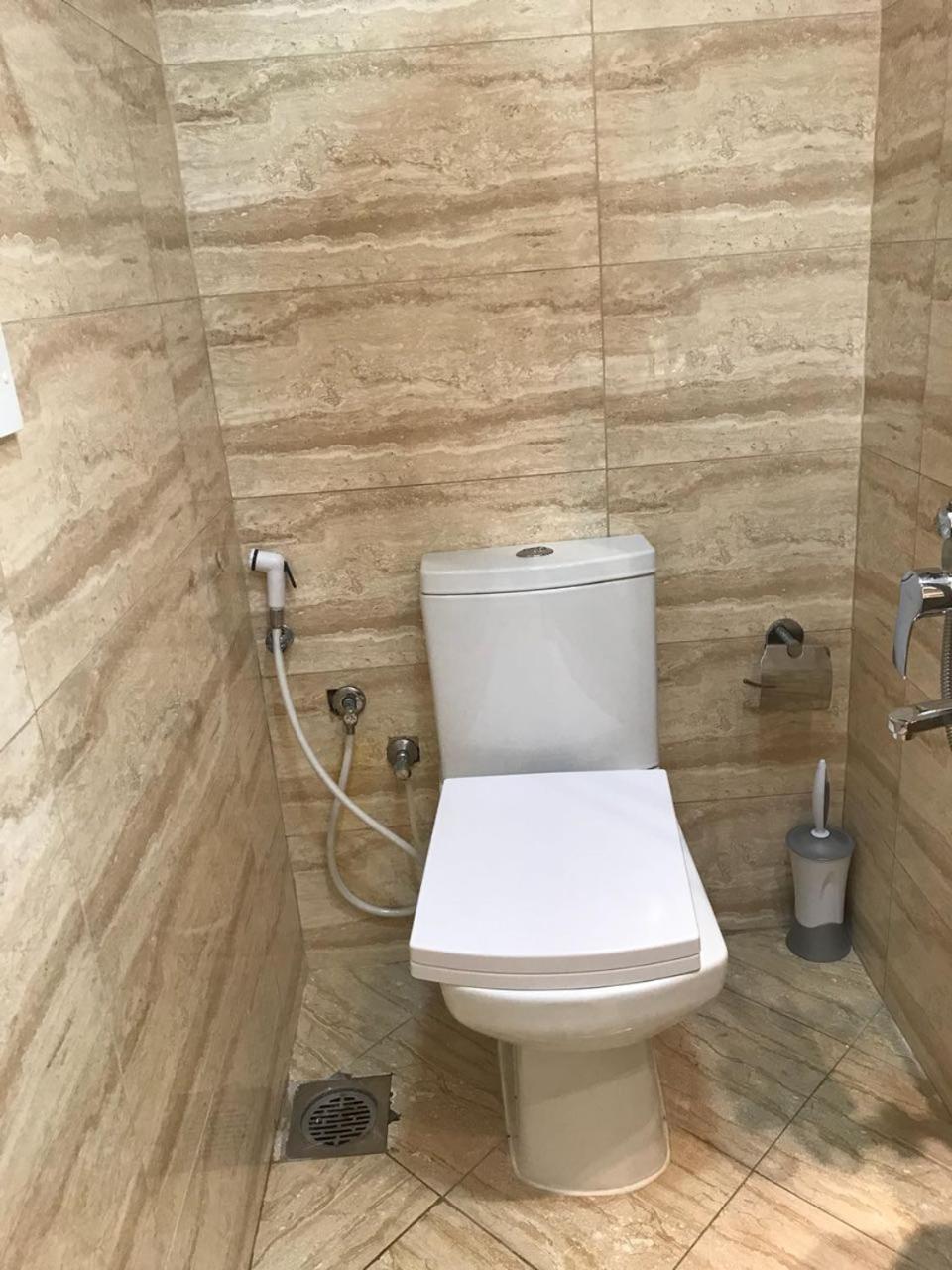 California Hostel Dubaï Extérieur photo